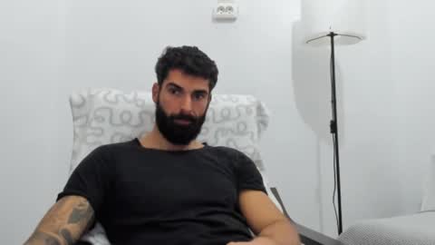 cuteeboy online show from November 19, 2025, 7:30 am