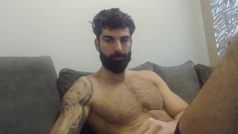 cuteeboy online show from December 21, 2025, 7:59 am