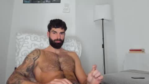 cuteeboy online show from January 6, 2026, 8:51 am