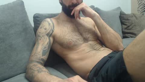 Snapshot of cuteeboy chatting on April 16, 2026, 7:25 pm cuteeboy online show from April 16, 2026, 7:25 pm