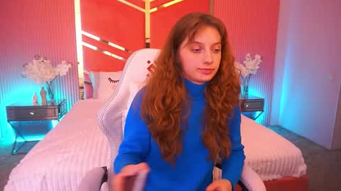 Foxy online show from November 6, 2025, 2:51 pm