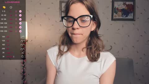 Snapshot of cutefluffy chatting on October 5, 2025, 7:34 pm Melisa online show from October 5, 2025, 7:34 pm