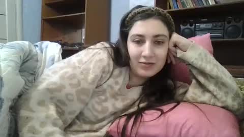 cutekattie online show from February 5, 2026, 5:12 am
