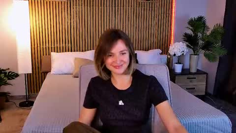 Snapshot of cutemirage chatting on June 6, 2026, 2:55 pm cutemirage online show from June 6, 2026, 2:55 pm