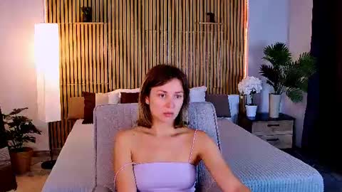 Snapshot of cutemirage chatting on June 19, 2026, 3:05 pm cutemirage online show from June 19, 2026, 3:05 pm