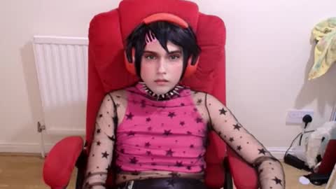 Snapshot of cutest_princess chatting on November 25, 2025, 11:27 pm cutest_princess online show from November 25, 2025, 11:27 pm