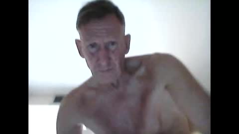 cutewhitebutt online show from December 27, 2024, 9:39 am