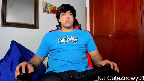 Snapshot of cuteznowyy chatting on January 19, 2025, 7:04 pm Ask me online show from January 19, 2025, 7:04 pm