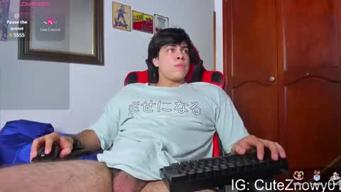 Snapshot of cuteznowyy chatting on February 5, 2025, 12:53 am Ask me online show from February 5, 2025, 12:53 am