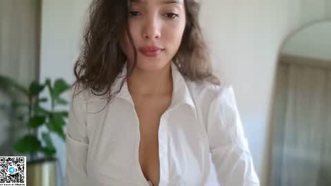 angela online show from July 6, 2026, 8:22 pm