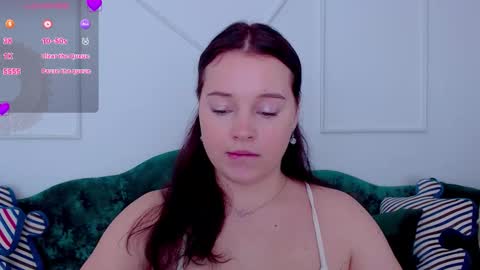 Snapshot of cutie__cutiee_ chatting on October 4, 2025, 9:02 pm Nika online show from October 4, 2025, 9:02 pm