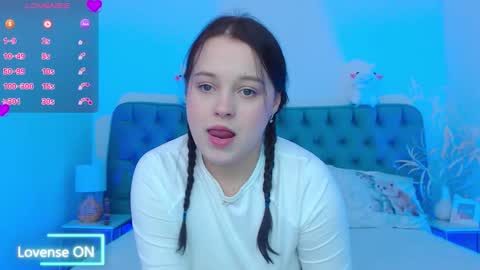 Snapshot of cutie__cutiee_ chatting on October 9, 2025, 9:35 pm Nika online show from October 9, 2025, 9:35 pm