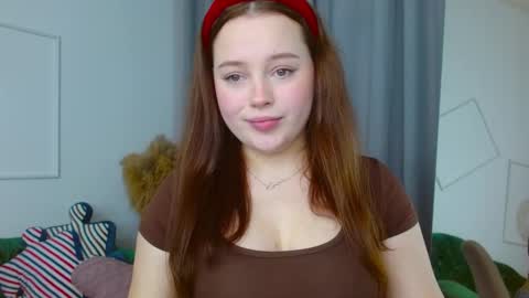 Snapshot of cutie__cutiee_ chatting on November 9, 2025, 8:12 am Nika online show from November 9, 2025, 8:12 am