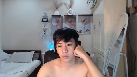 Snapshot of cutie_cumshow chatting on November 14, 2025, 9:08 am Neil Taylor online show from November 14, 2025, 9:08 am