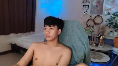 Snapshot of cutie_cumshow chatting on December 16, 2025, 7:02 am Neil Taylor online show from December 16, 2025, 7:02 am