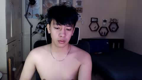 Snapshot of cutie_cumshow chatting on January 17, 2026, 4:33 pm Neil Taylor online show from January 17, 2026, 4:33 pm