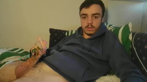 cutie garlix online show from March 17, 2026, 3:26 pm