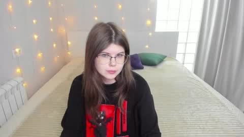 cutie_lory online show from February 13, 2025, 8:38 am