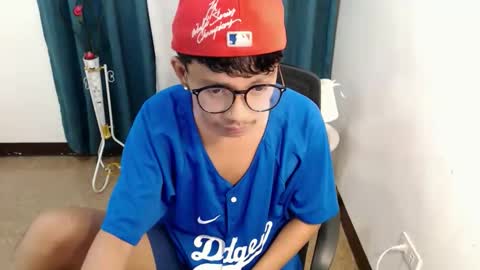 cutie_mico online show from April 23, 2026, 11:09 am