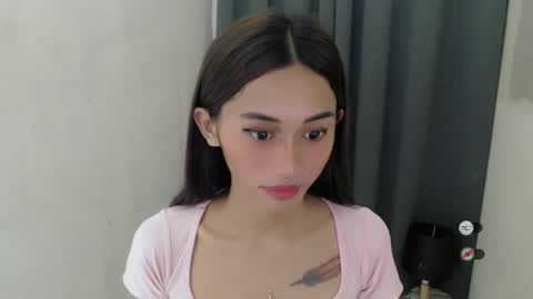 Snapshot of cutie_mitcha chatting on February 7, 2025, 12:20 am cutie_mitcha online show from February 7, 2025, 12:20 am