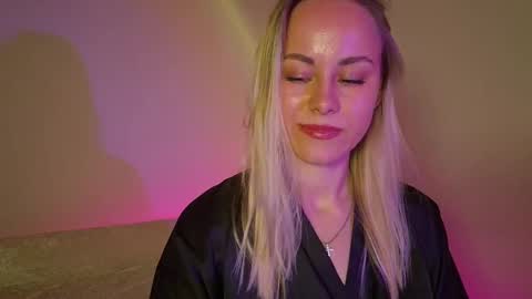 cutie_xoxo_ online show from May 31, 2026, 6:04 pm