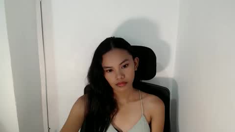 cutiee_lily2 online show from June 1, 2026, 1:18 am