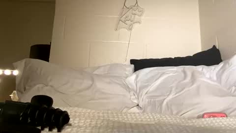 cutieeeva online show from February 23, 2026, 9:56 pm