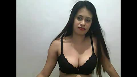 CutieTrina online show from December 7, 2024, 4:14 pm