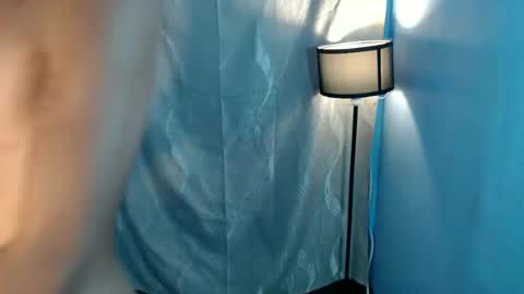 cutiewalter online show from June 22, 2026, 3:25 am