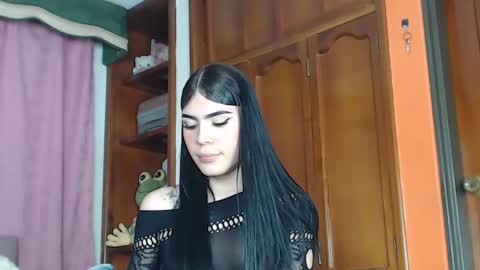 Snapshot of cuttebabe_ chatting on March 7, 2025, 11:38 pm Sophia online show from March 7, 2025, 11:38 pm