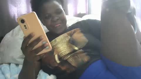 cuttie_baby online show from November 24, 2025, 8:36 am