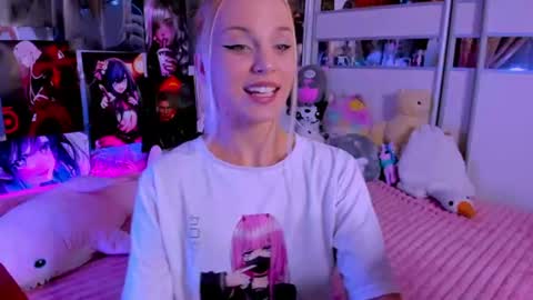 Snapshot of cuttie_ponyy chatting on June 20, 2026, 8:33 pm Nora online show from June 20, 2026, 8:33 pm