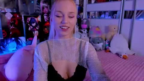 Snapshot of cuttie_ponyy chatting on July 12, 2026, 8:22 pm Nora online show from July 12, 2026, 8:22 pm