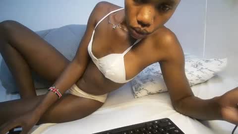 Snapshot of cutybella_ chatting on March 4, 2025, 5:11 am cutybella_ online show from March 4, 2025, 5:11 am