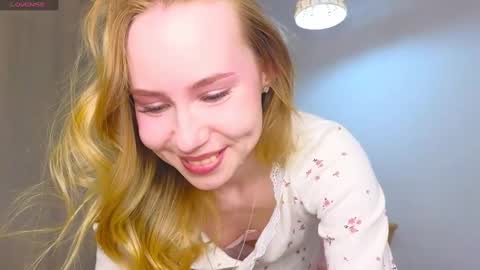 Snapshot of cuute_angell chatting on January 6, 2025, 4:44 pm Virginia See you on Sunday online show from January 6, 2025, 4:44 pm