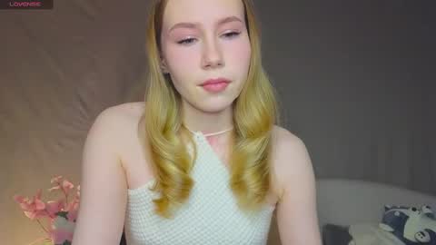 Snapshot of cuute_angell chatting on February 1, 2025, 4:54 pm Virginia See you on Sunday online show from February 1, 2025, 4:54 pm