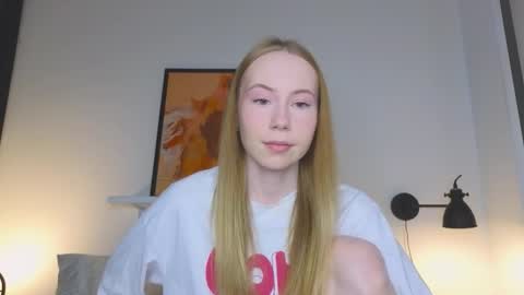 Snapshot of cuute_angell chatting on September 23, 2025, 5:16 pm Virginia See you on Sunday online show from September 23, 2025, 5:16 pm