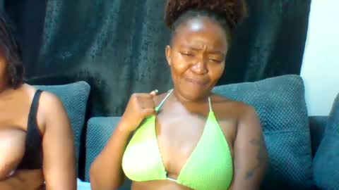 Snapshot of cuvy_babe chatting on July 4, 2026, 11:11 pm cuvy_babe online show from July 4, 2026, 11:11 pm