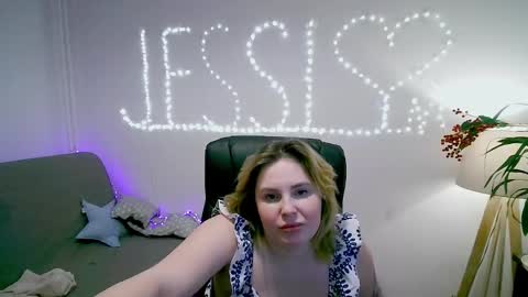 cyber_candy online show from January 31, 2025, 12:39 am