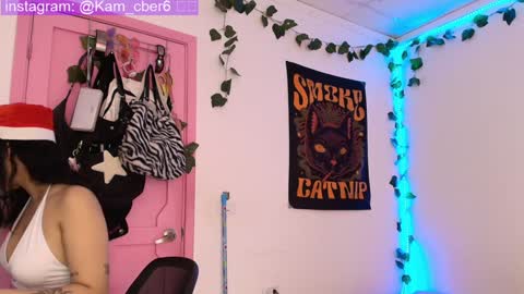 Camila online show from December 27, 2024, 5:16 pm