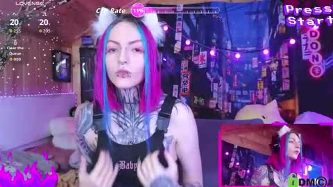 Snapshot of cybernekko chatting on October 12, 2025, 5:06 am Neko online show from October 12, 2025, 5:06 am