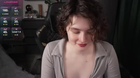 Helen Blossom online show from June 3, 2026, 2:33 pm