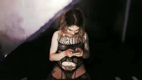 Nikki online show from February 7, 2025, 2:19 am