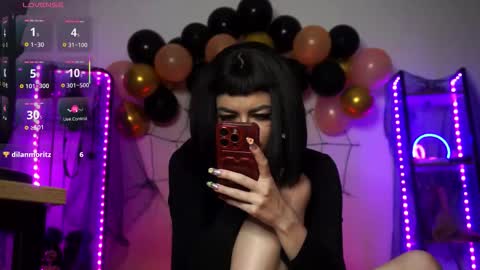 Snapshot of cyberxgoddess_ chatting on October 24, 2025, 1:57 am Lily Goddess online show from October 24, 2025, 1:57 am