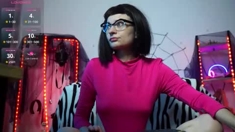 Snapshot of cyberxgoddess_ chatting on November 10, 2025, 11:31 am Lily Goddess online show from November 10, 2025, 11:31 am