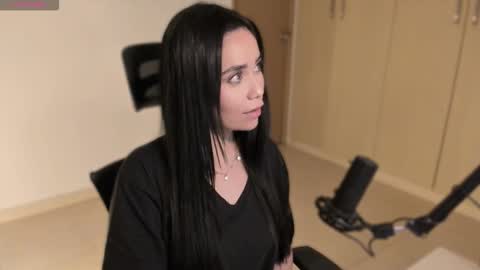 Snapshot of cyborgmuse chatting on October 28, 2025, 7:23 am cyborgmuse online show from October 28, 2025, 7:23 am