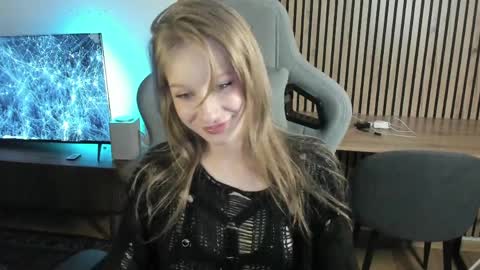 cyyberwhore online show from April 6, 2026, 10:54 pm