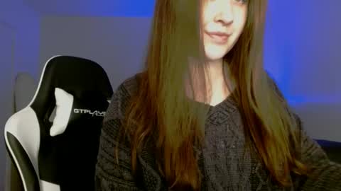 Snapshot of d_a_i_s_y chatting on February 23, 2025, 7:22 am Daisy online show from February 23, 2025, 7:22 am