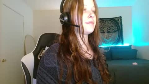 Snapshot of d_a_i_s_y chatting on March 10, 2025, 6:38 am Daisy online show from March 10, 2025, 6:38 am