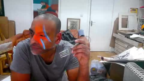 Snapshot of d_w_londonboy chatting on December 11, 2024, 12:23 am d w londonboy online show from December 11, 2024, 12:23 am